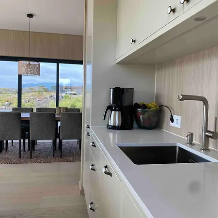 Holiday home New At Seaside, Near Henningsvaer Lofoten