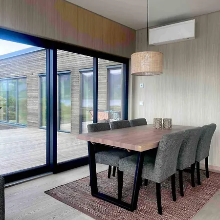 Lyngvaer Signature Lodge - Jacuzzi & Sauna - No 27 別荘