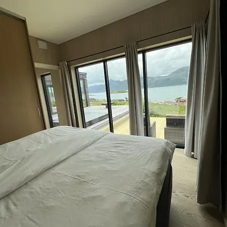 Lyngvaer Signature Lodge - Jacuzzi & Sauna - No 27 別荘 *