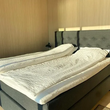 Lyngvaer Signature - Jacuzzi & Sauna - No 27 *